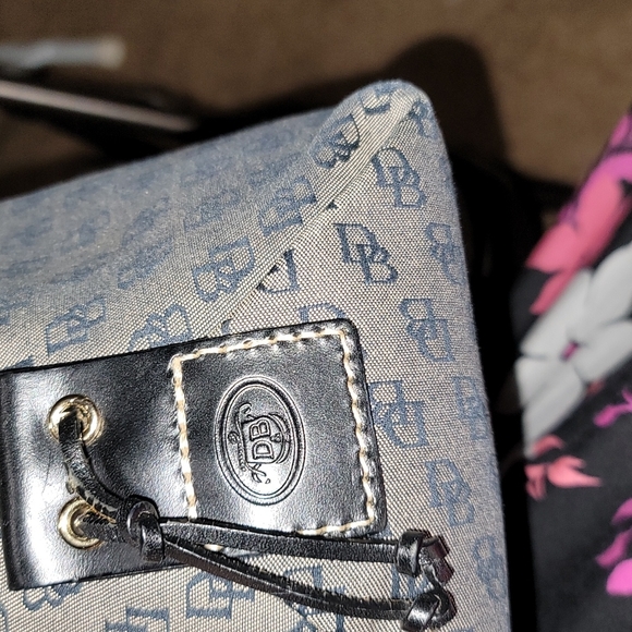 Dooney and Bourke bag - Picture 10 of 15